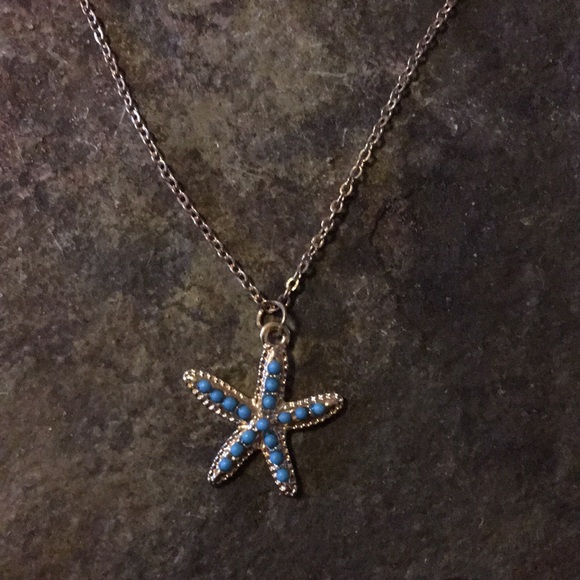 Cruz accessories - Starfish Necklace - Picture 2 of 3